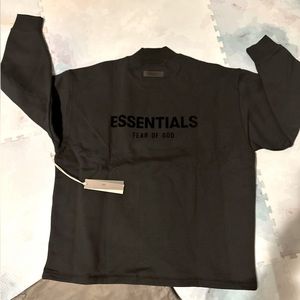 Fear of God ESSENTIALS Relaxed Crewneck Stretch Limo - NWT/NIB (M) Men’s